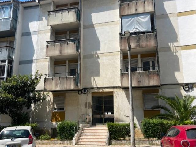 Prédio venda em Santiago Dos Velhos, Lisboa