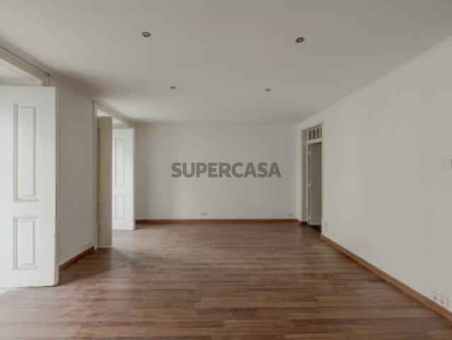 Prédio venda em Estrela, Lisboa