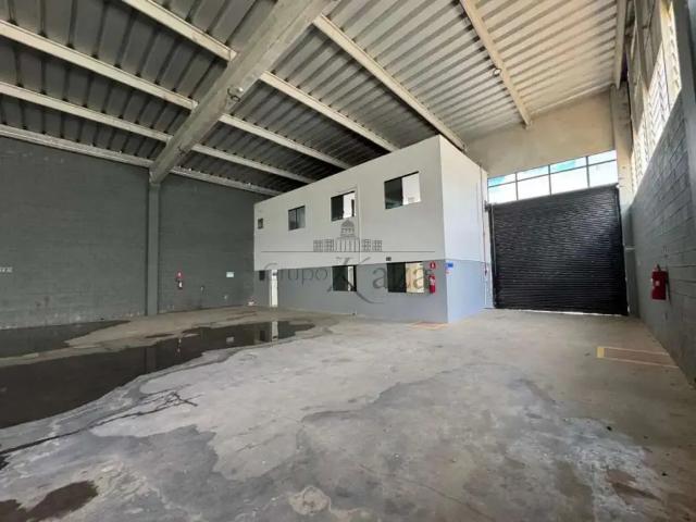 Condominio venda em Região Imediata de São José dos Campos, Região Metropolitana do Vale do Paraíba e Litoral Norte