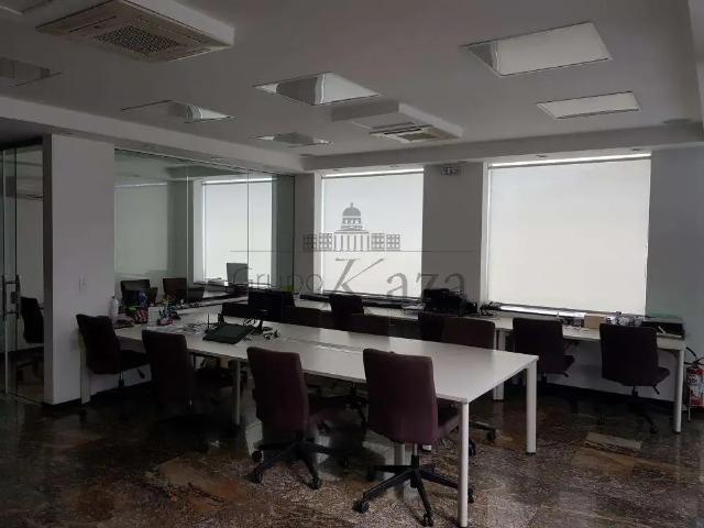 Condominio venda em Região Imediata de São José dos Campos, Região Metropolitana do Vale do Paraíba e Litoral Norte