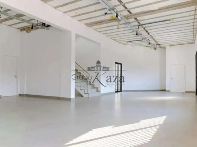 Condominio venda em Região Imediata de São José dos Campos, Região Metropolitana do Vale do Paraíba e Litoral Norte