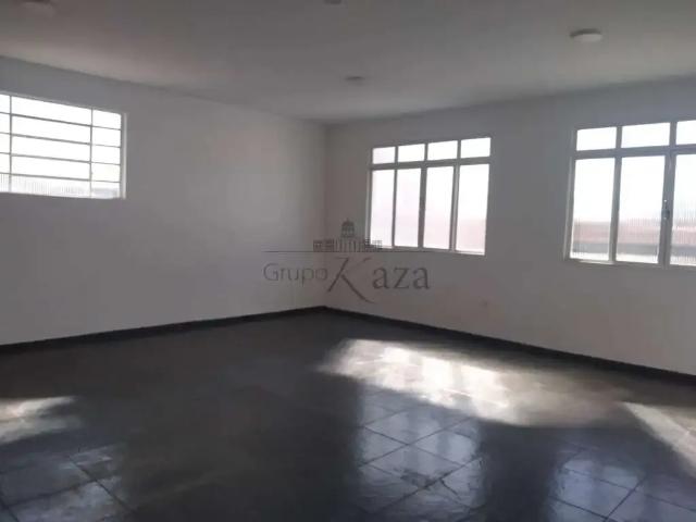 Condominio venda em Região Imediata de São José dos Campos, Região Metropolitana do Vale do Paraíba e Litoral Norte