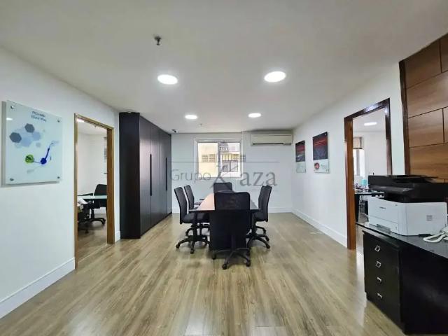Condominio venda em Indianópolis, São Paulo