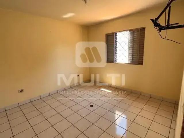 Condominio venda em Região Geográfica Imediata de Uberlândia, Oliveira Fortes