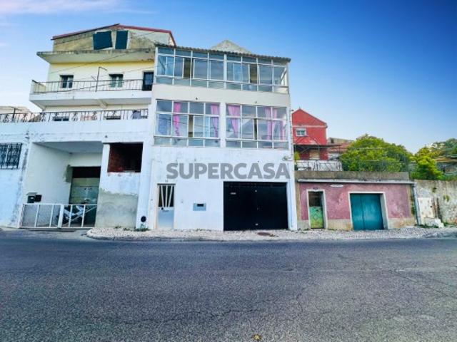 Prédio venda em Santiago Dos Velhos, Lisboa