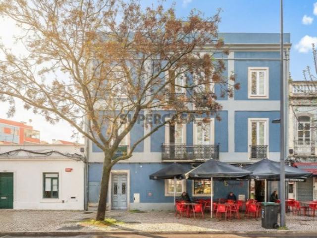 Prédio venda em Troino, Setúbal