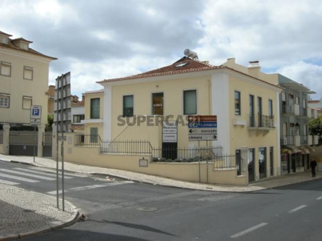 Armazém venda em Núcleo Urbano Histórico de Oeiras, Oeiras