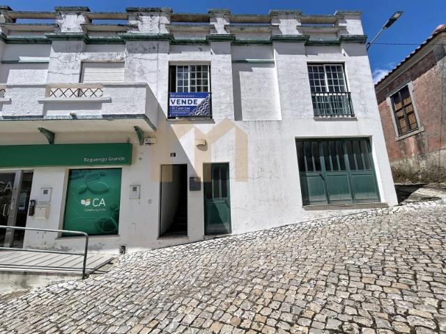 Prédio venda em Casal Serrano, Lourinhã