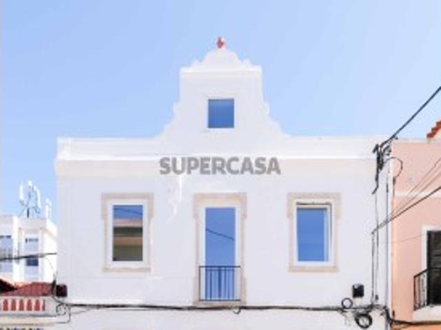 Prédio venda em Almada, Setúbal