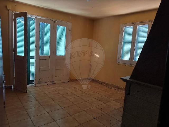 Casa venda em Castelo Branco, Caria