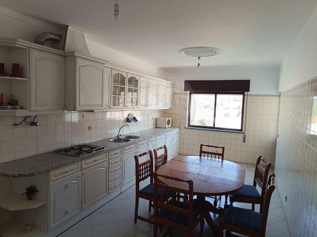 Prédio venda em Estômbar, Faro