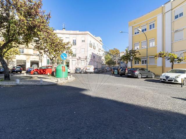 Prédio venda em São Domingos de Benfica, Lisboa