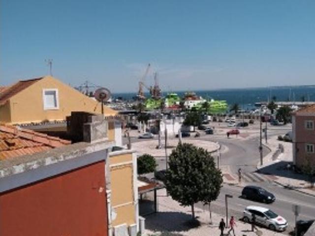 Prédio venda em Setúbal, Troino