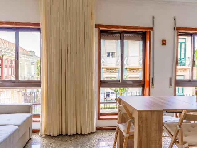 Prédio venda em Campo Lindo, Porto