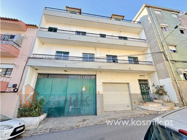 Prédio venda em Camarate, Bairro Alto do Moínho