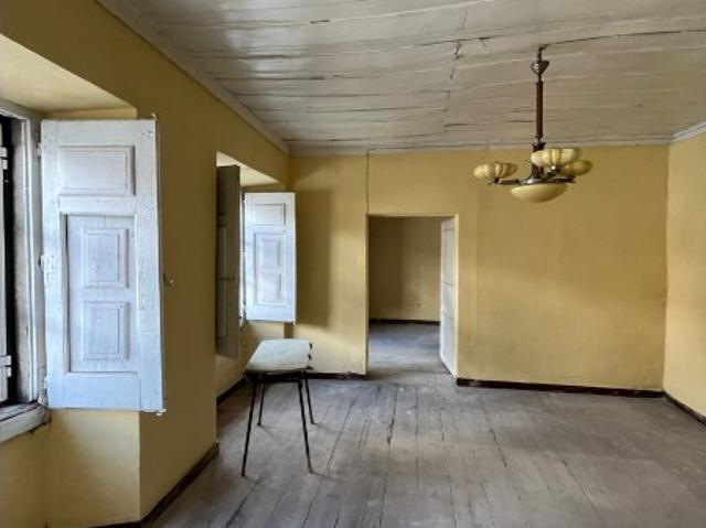 Prédio venda em Santiago Dos Velhos, Lisboa