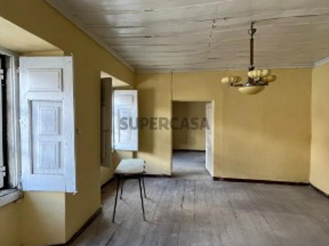 Prédio venda em Santiago Dos Velhos, Lisboa