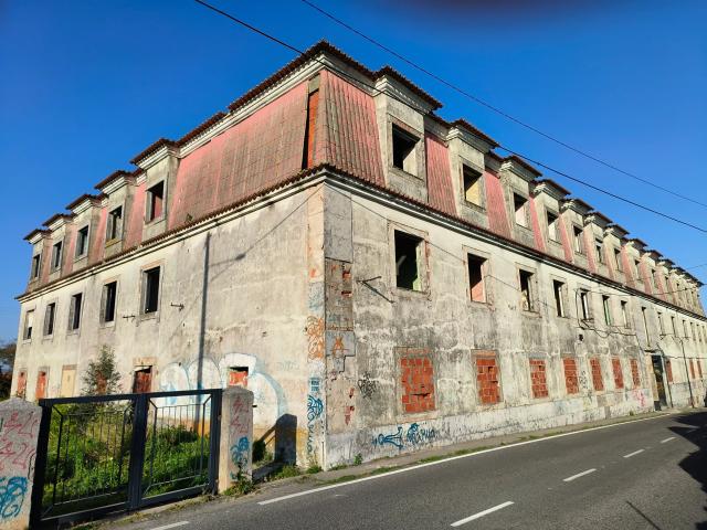 Prédio venda em Bairro de São Lourenço, Santiago Dos Velhos
