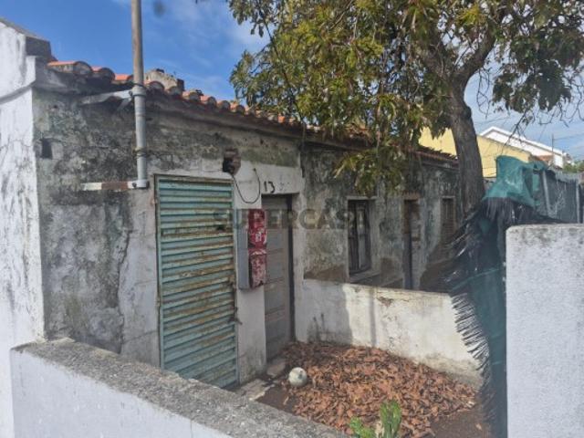Prédio venda em Almada, Setúbal