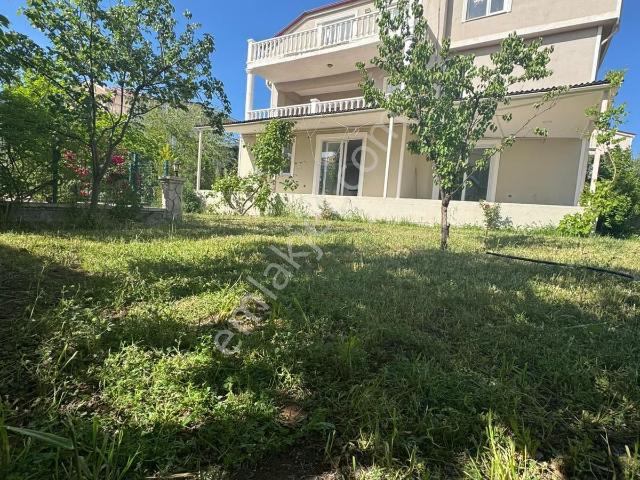 Sur içerisinde kiralık Villa