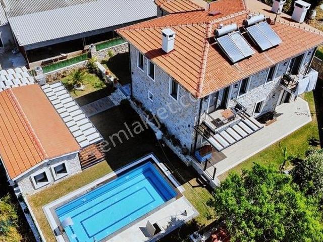 Kızlan, Datça içerisinde satılık Villa