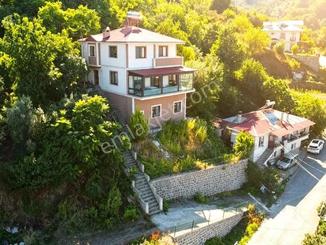 Mersin, Akçaabat içerisinde satılık Villa