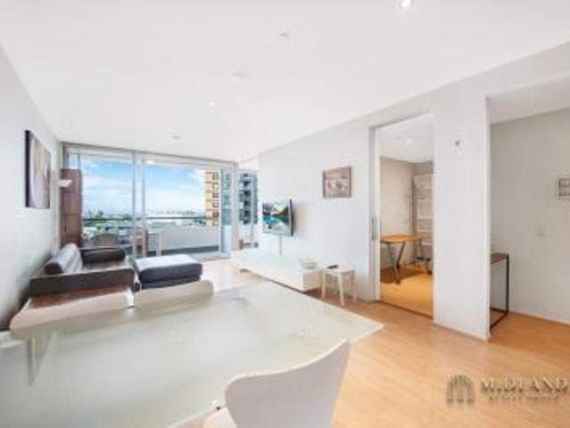 Apartment for rent in Lower North Shore, Sydney
