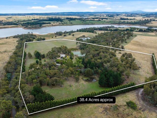 Cottage for sale in Kyneton South, Victoria