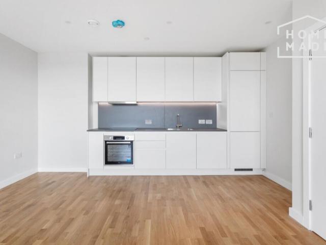 Apartment for rent in Wealdstone, Greater London