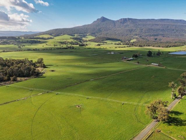 Cottage for sale in Western Creek, Tasmania