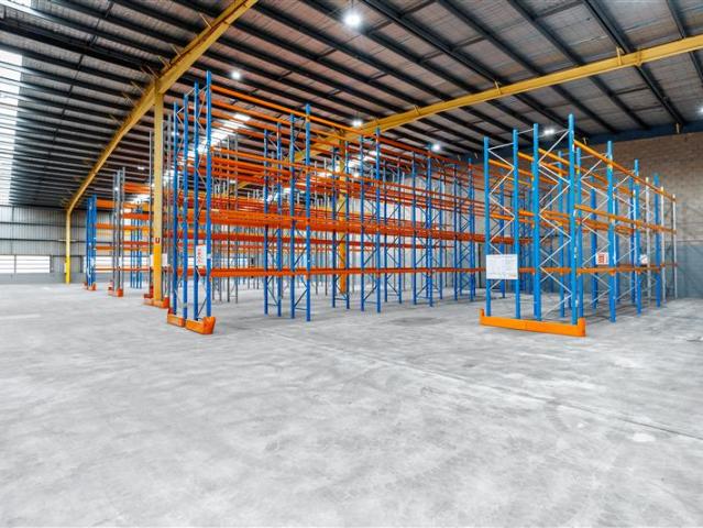 Warehouse for rent in Toombul, Queensland