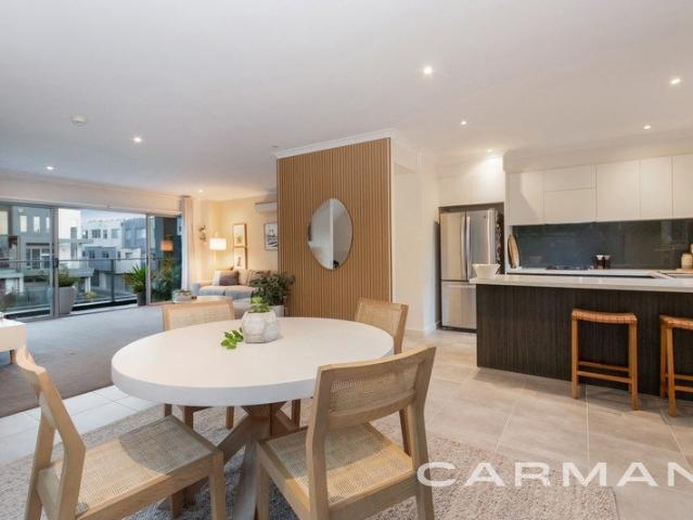 Townhouse for sale in Mount Martha, Melbourne