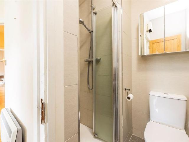 Apartment to rent in Bluebell, North Tipperary