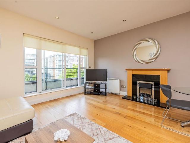 Apartment to rent in Bluebell, North Tipperary