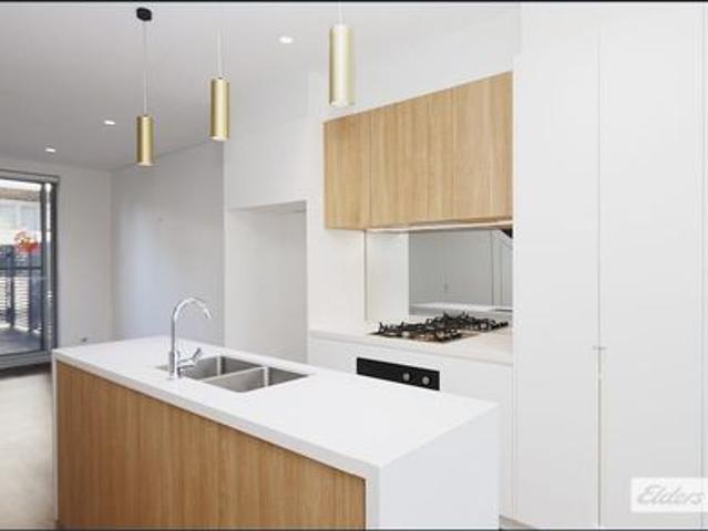 Townhouse for rent in Sydney, New South Wales