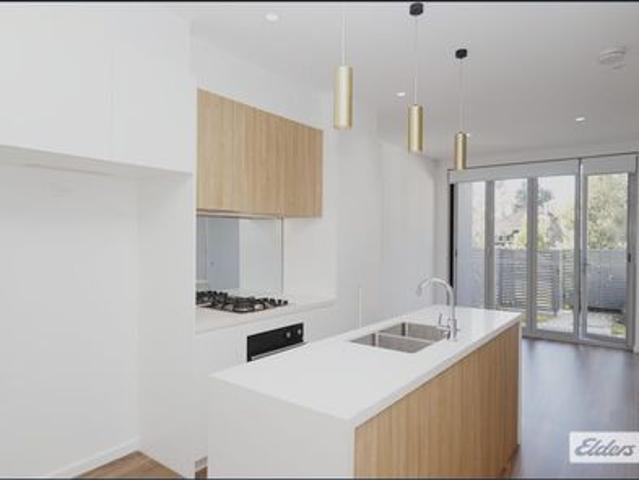 Townhouse for rent in Sydney, New South Wales