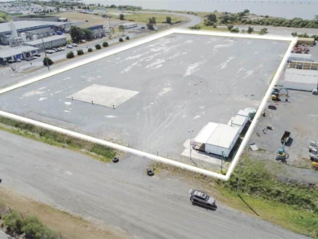Warehouse for rent in Toombul, Queensland