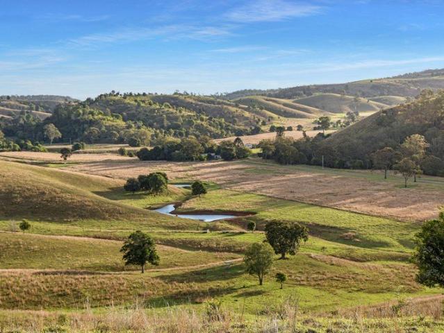 Cottage for sale in Kooralgin, Queensland
