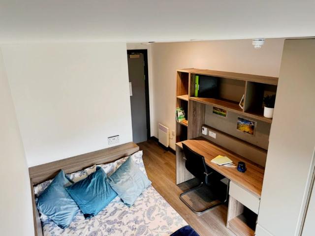 Room for rent in Cheylesmore, West Midlands