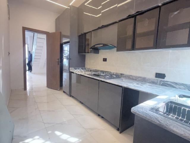 Detached house for sale in Eti Osa, Abuja