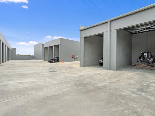 Warehouse for rent in Huskisson, New South Wales