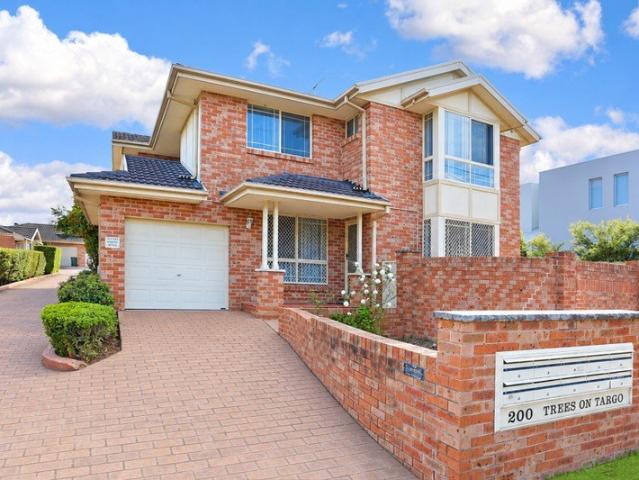 Townhouse for sale in Sydney, New South Wales