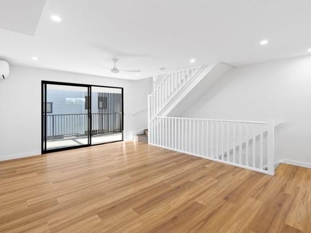 Townhouse for rent in Toombul, Queensland