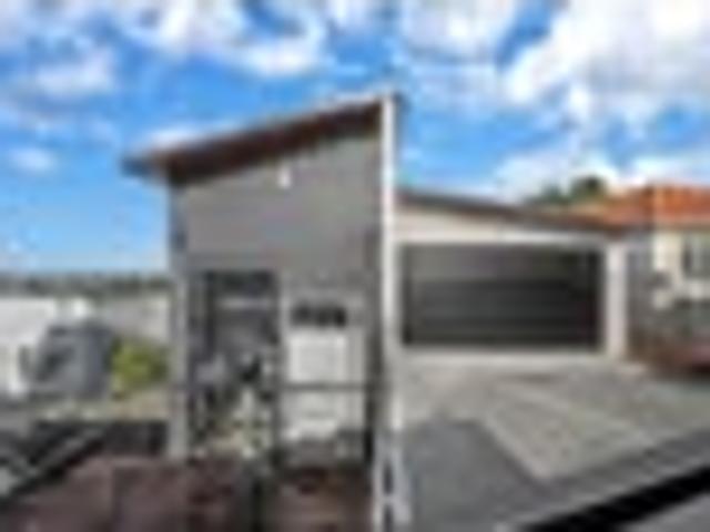 House for sale in One Tree Hill, Oroua County