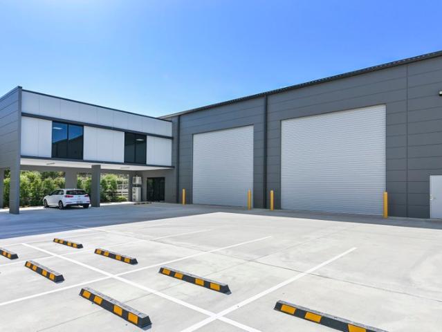 Warehouse for rent in Toombul, Queensland