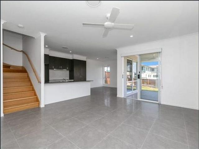 Townhouse for rent in Toombul, Queensland