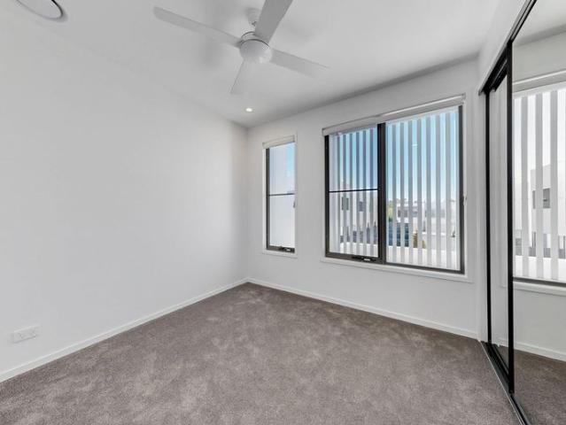 Townhouse for rent in Toombul, Queensland
