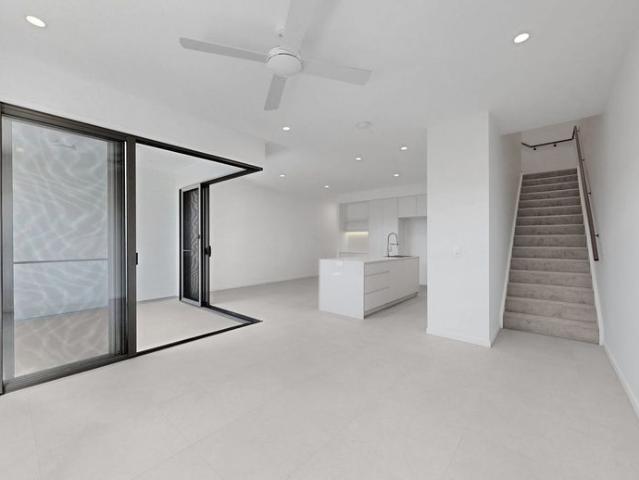 Townhouse for rent in Toombul, Queensland