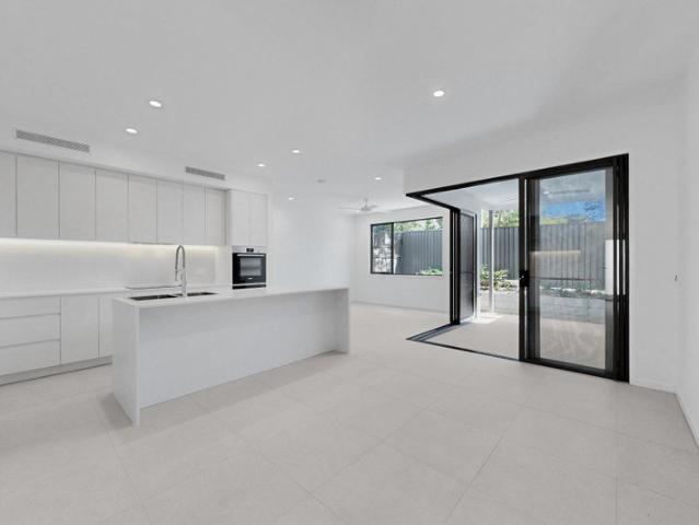 Townhouse for rent in Toombul, Queensland