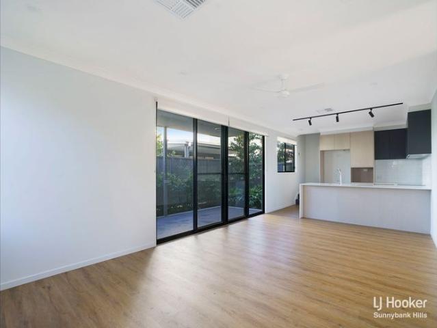 Townhouse for rent in Toombul, Queensland
